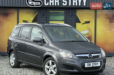 Минивэн Opel Zafira 2010 в 