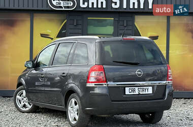 Минивэн Opel Zafira 2010 в 