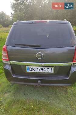 Минивэн Opel Zafira 2011 в 