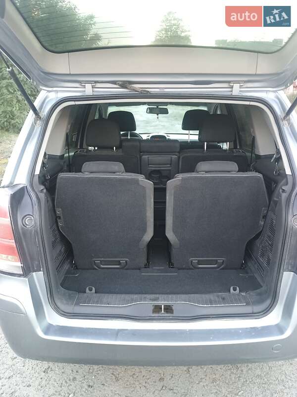 Минивэн Opel Zafira 2007 в Каменец-Подольском фото 6 Минивэн Opel Zafira 2007 в Каменец-Подольском