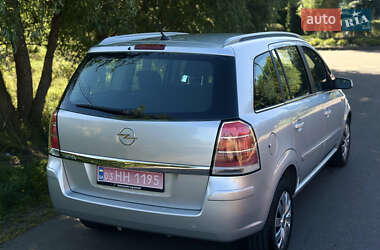 Минивэн Opel Zafira 2007 в 