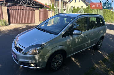 Минивэн Opel Zafira 2007 в 