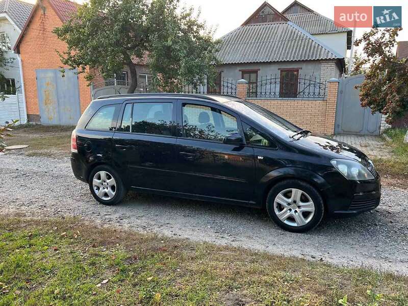 Минивэн Opel Zafira 2006 в Харькове