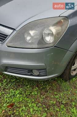 Минивэн Opel Zafira 2006 в 