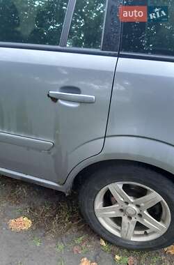 Минивэн Opel Zafira 2006 в 