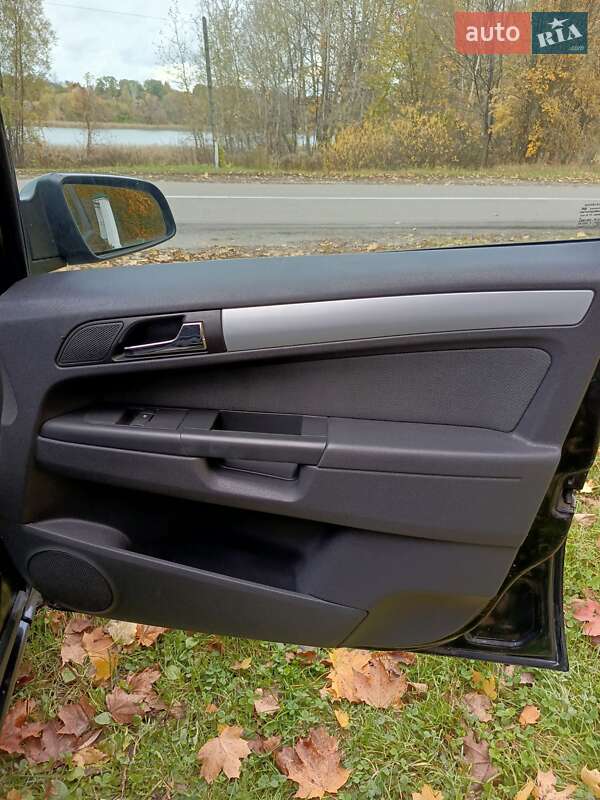 Минивэн Opel Zafira 2007 в Ичне фото 11 Минивэн Opel Zafira 2007 в Ичне