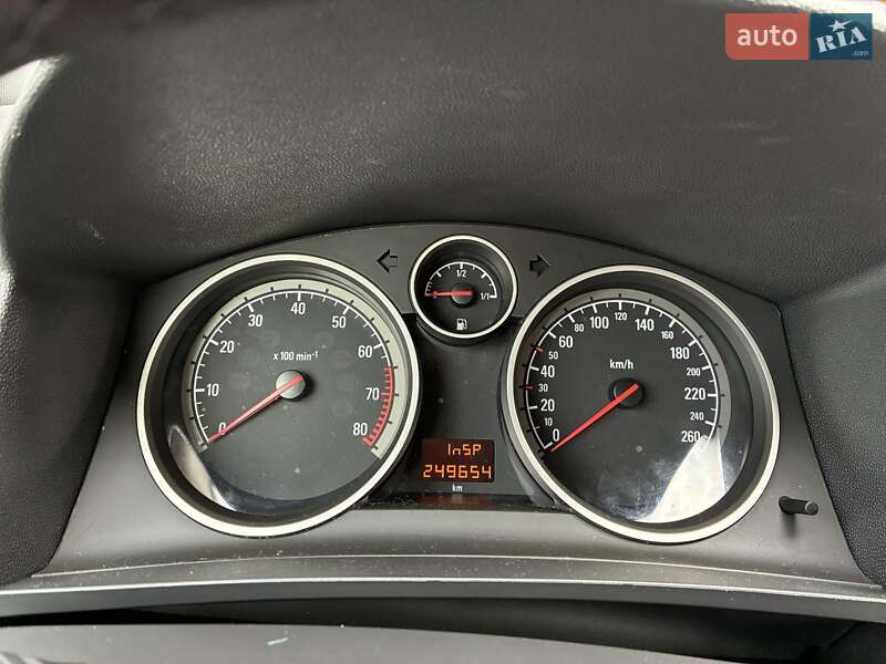 Минивэн Opel Zafira 2008 в Луцке