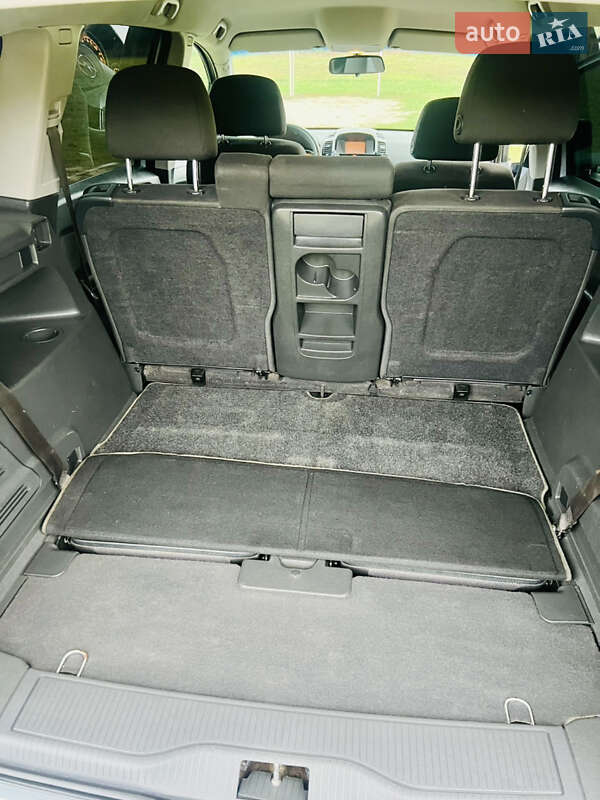 Минивэн Opel Zafira 2010 в Луцке