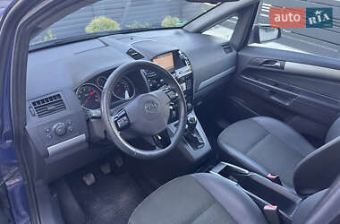 Минивэн Opel Zafira 2009 в 