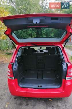 Минивэн Opel Zafira 2009 в 