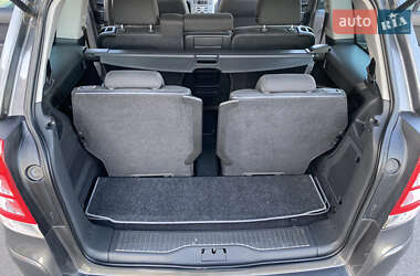 Минивэн Opel Zafira 2009 в 