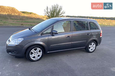 Минивэн Opel Zafira 2009 в 