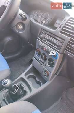 Минивэн Opel Zafira 2003 в  фото 8 Минивэн Opel Zafira 2003 в