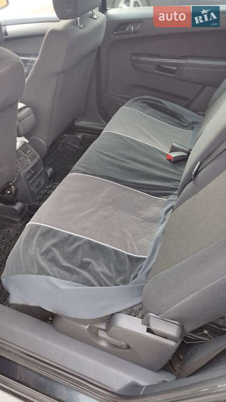 Минивэн Opel Zafira 2011 в Чернигове фото 12 Минивэн Opel Zafira 2011 в Чернигове