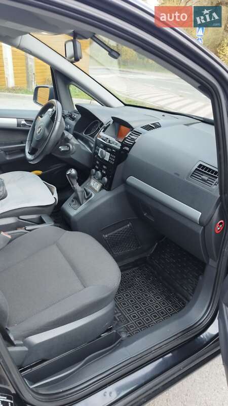Минивэн Opel Zafira 2011 в Чернигове фото 15 Минивэн Opel Zafira 2011 в Чернигове