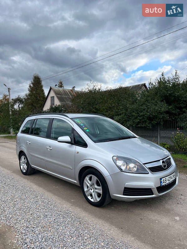 Минивэн Opel Zafira 2006 в Виннице
