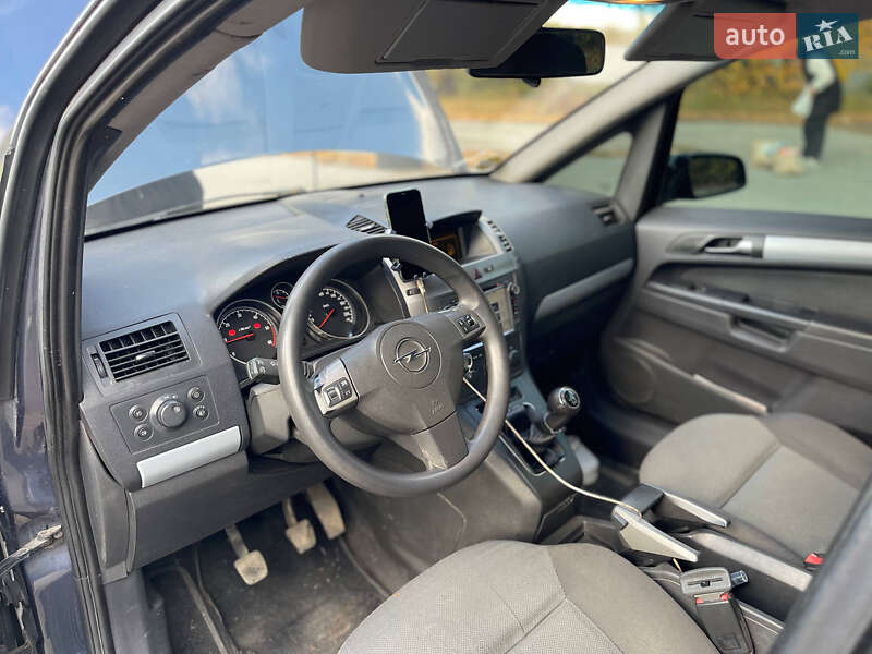 Минивэн Opel Zafira 2006 в Звягеле