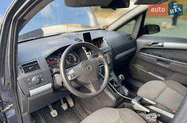 Минивэн Opel Zafira 2006 в 