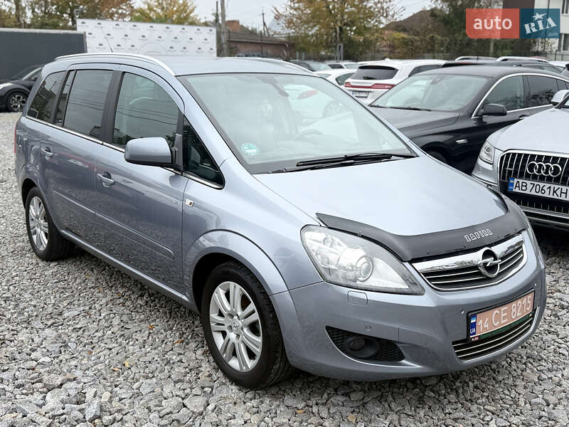 Opel Zafira 2011