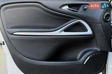 Минивэн Opel Zafira 2018 в 