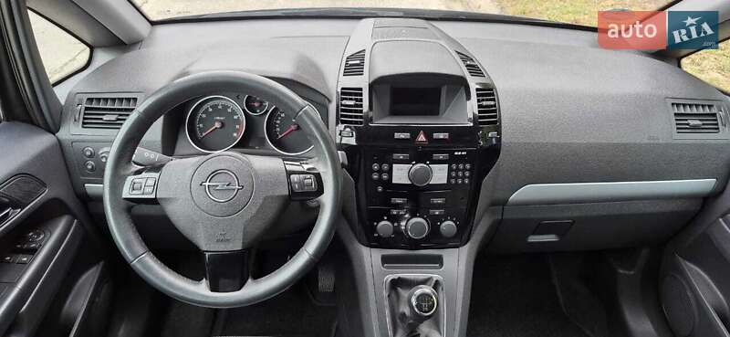 Минивэн Opel Zafira 2011 в Вараше фото 17 Минивэн Opel Zafira 2011 в Вараше