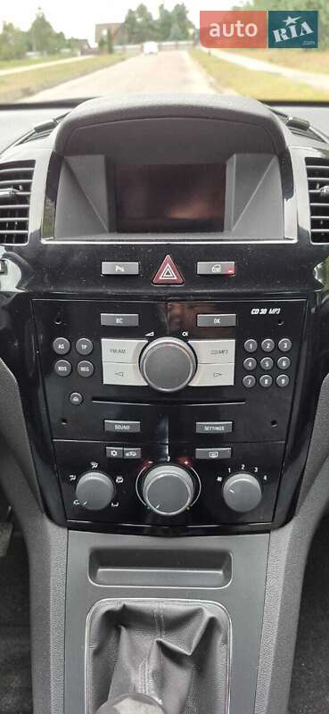 Минивэн Opel Zafira 2011 в Вараше фото 18 Минивэн Opel Zafira 2011 в Вараше