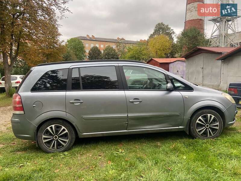 Мінівен Opel Zafira 2006 в Дрогобичі
