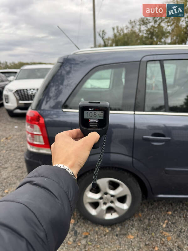 Минивэн Opel Zafira 2009 в Умани