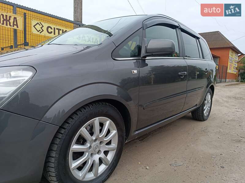 Минивэн Opel Zafira 2011 в Шаргороде фото 4 Минивэн Opel Zafira 2011 в Шаргороде