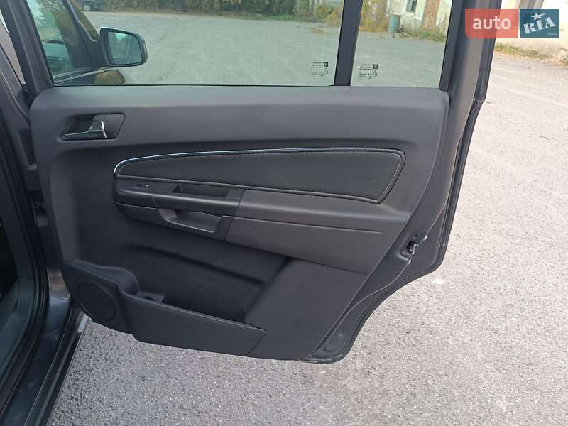 Минивэн Opel Zafira 2011 в Шаргороде фото 38 Минивэн Opel Zafira 2011 в Шаргороде