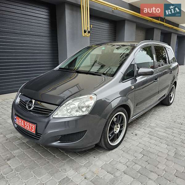 Минивэн Opel Zafira 2008 в Виннице