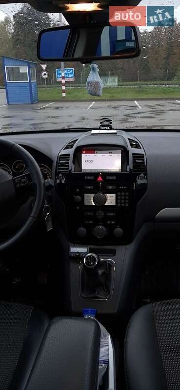 Минивэн Opel Zafira 2011 в Дубно фото 10 Минивэн Opel Zafira 2011 в Дубно