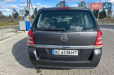 Мінівен Opel Zafira 2011 в  фото 2 Мінівен Opel Zafira 2011 в