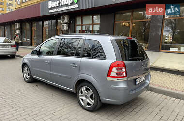 Минивэн Opel Zafira 2008 в 
