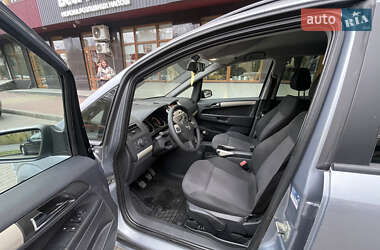 Минивэн Opel Zafira 2008 в 