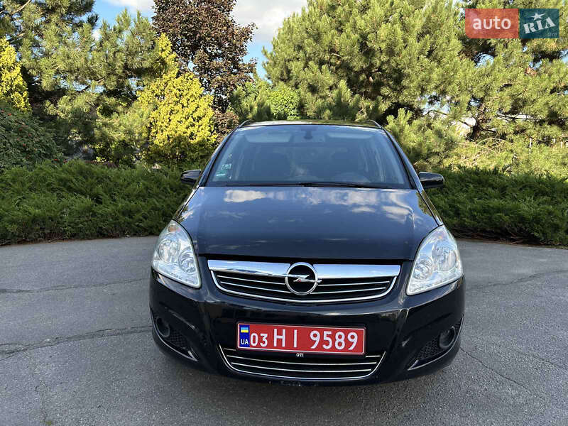 Минивэн Opel Zafira 2008 в Полтаве