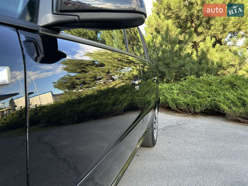 Минивэн Opel Zafira 2008 в Полтаве