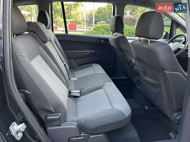 Минивэн Opel Zafira 2008 в Полтаве