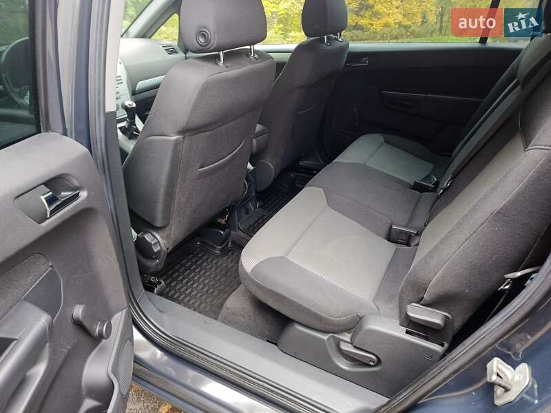 Минивэн Opel Zafira 2014 в Киеве фото 27 Минивэн Opel Zafira 2014 в Киеве