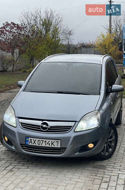 Минивэн Opel Zafira 2008 в Харькове