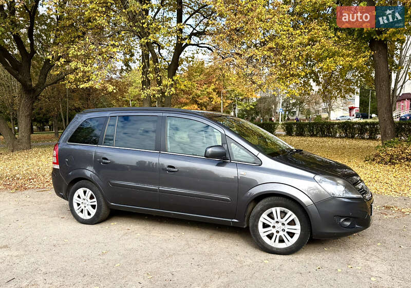 Opel Zafira 2011