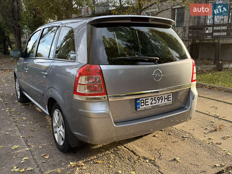 Минивэн Opel Zafira 2010 в Новом Буге фото 6 Минивэн Opel Zafira 2010 в Новом Буге