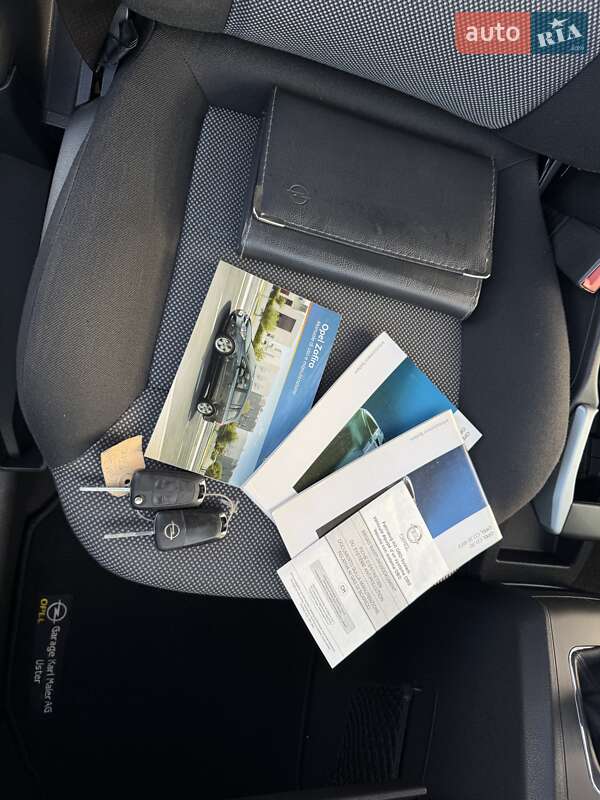 Минивэн Opel Zafira 2010 в Дрогобыче