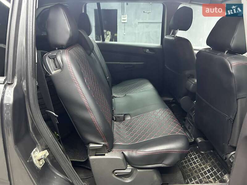 Минивэн Opel Zafira 2010 в Черновцах