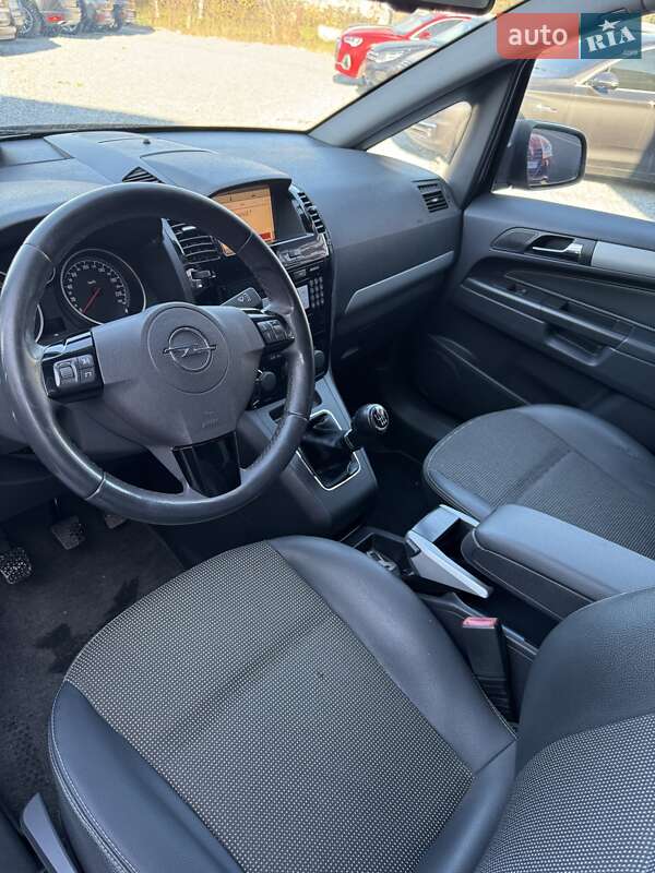 Минивэн Opel Zafira 2010 в Стрые фото 9 Минивэн Opel Zafira 2010 в Стрые