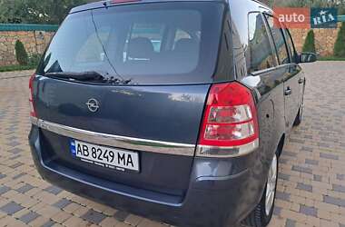 Минивэн Opel Zafira 2009 в 