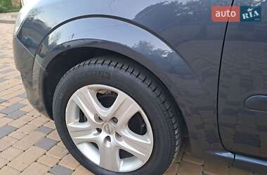 Минивэн Opel Zafira 2009 в 