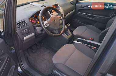 Минивэн Opel Zafira 2009 в 