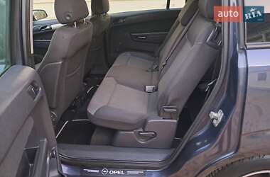 Минивэн Opel Zafira 2009 в 