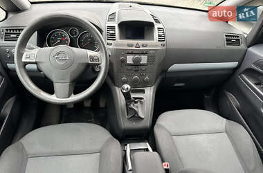 Минивэн Opel Zafira 2007 в 